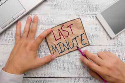 Last Minute - © A - stock.adobe.com